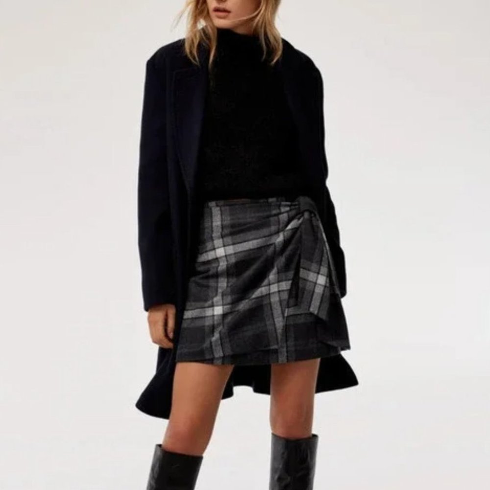 Aritzia Wilfred Dorine Plaid Tie Waist Mini Skirt 4 Gray Wool Cashmere Academia